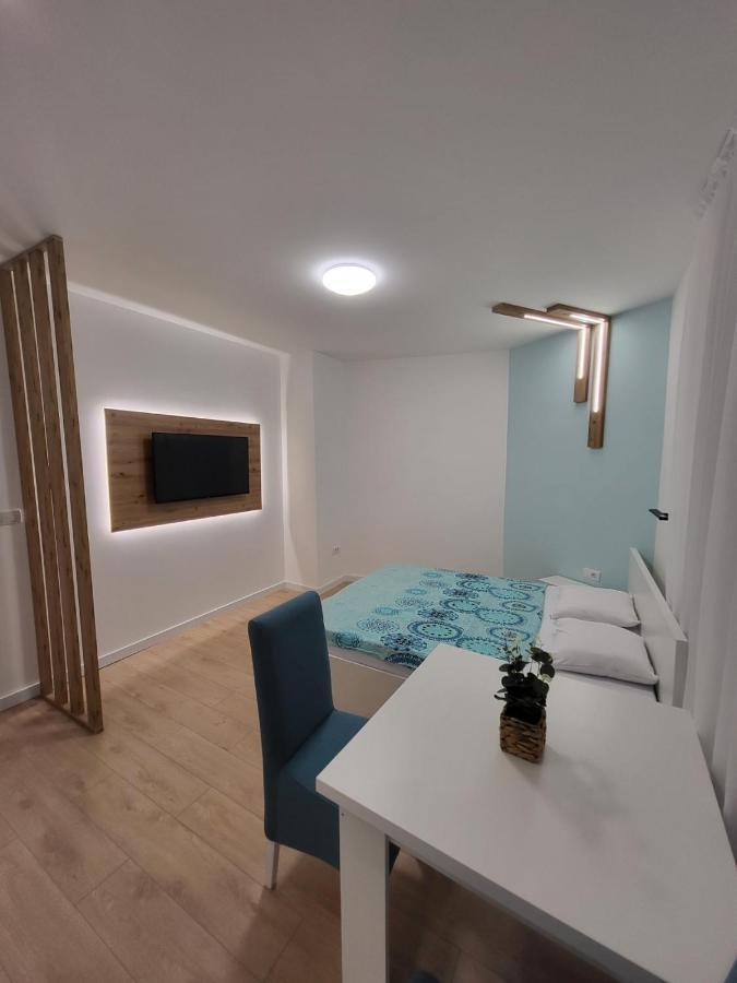 Harmony Suites Sajmiste Luaran gambar
