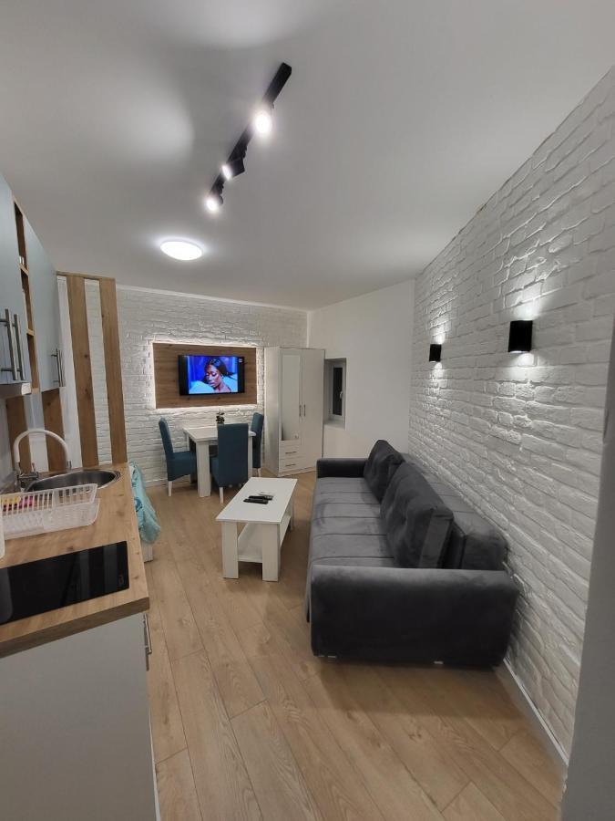 Harmony Suites Sajmiste Luaran gambar