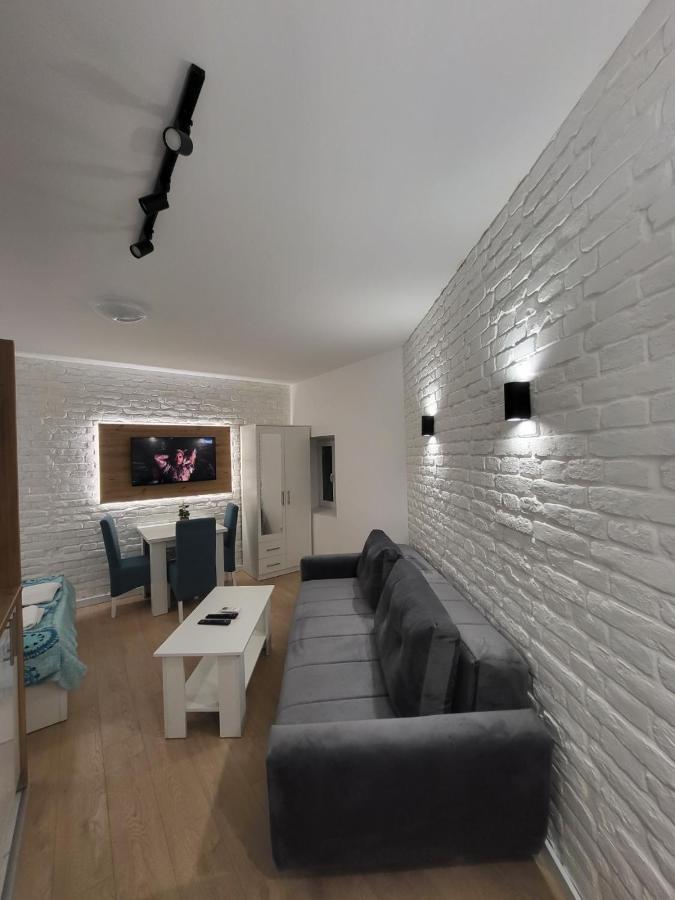 Harmony Suites Sajmiste Luaran gambar